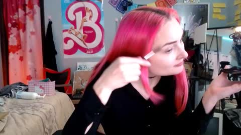 Snapshot of jennifergwen chatting on 26, 11, 2025 Jennifer Gwen online show from 26, 11, 2025