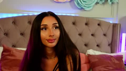 JenniferLovveX online show from 25, 5, 2026