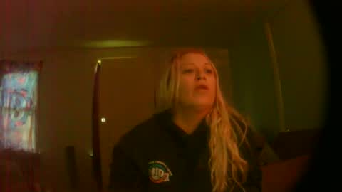 Snapshot of jennikay0143 chatting on 8, 5, 2026 jen online show from 8, 5, 2026