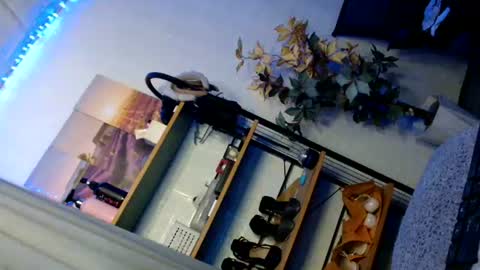 Snapshot of jenny20_xxx chatting on 9, 7, 2026 PRETTY JENNY online show from 9, 7, 2026