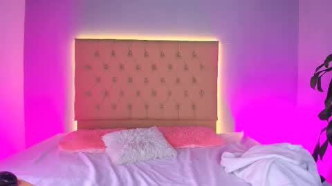 jenny__lawrence online show from 12, 2, 2026