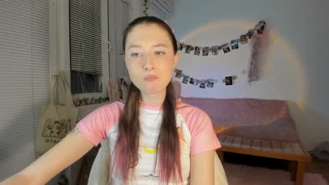 Jennifer Jenny Darling   online show from 17, 1, 2025