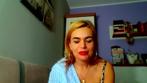 Snapshot of jenny_play1 chatting on 8, 12, 2024 Jenny online show from 8, 12, 2024