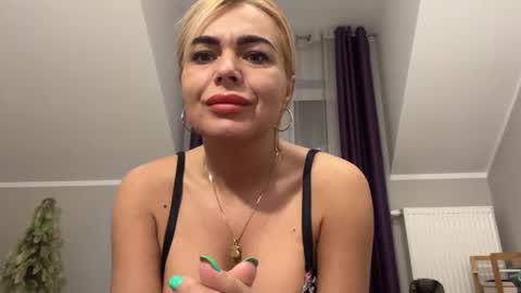 Snapshot of jenny_play1 chatting on 12, 1, 2025 Jenny online show from 12, 1, 2025