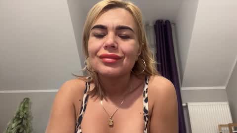 Snapshot of jenny_play1 chatting on 16, 1, 2025 Jenny online show from 16, 1, 2025