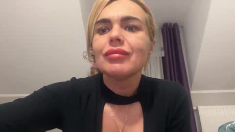 Snapshot of jenny_play1 chatting on 2, 2, 2025 Jenny online show from 2, 2, 2025