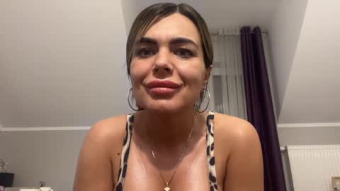 Snapshot of jenny_play1 chatting on 8, 2, 2025 Jenny online show from 8, 2, 2025