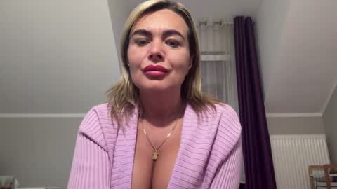 Snapshot of jenny_play1 chatting on 25, 9, 2025 Jenny online show from 25, 9, 2025