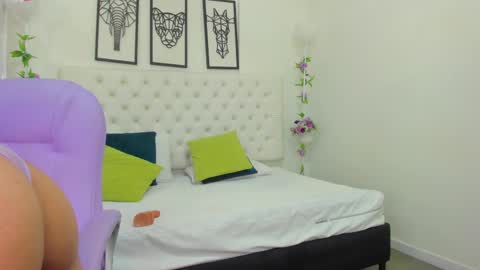 Snapshot of jenny_stark chatting on 5, 3, 2025 jenny_stark online show from 5, 3, 2025