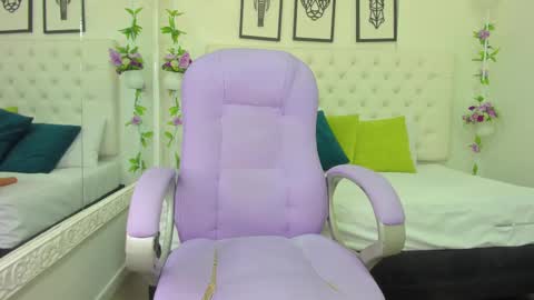 Snapshot of jenny_stark chatting on 7, 3, 2025 jenny_stark online show from 7, 3, 2025