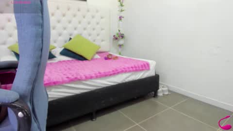 Snapshot of jenny_stark chatting on 10, 10, 2025 jenny_stark online show from 10, 10, 2025