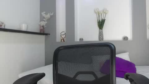 Snapshot of jenny_towers chatting on 10, 2, 2025 jenny_towers online show from 10, 2, 2025