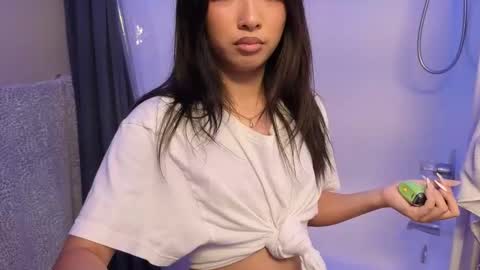 Jenny Tran online show from 10, 4, 2026