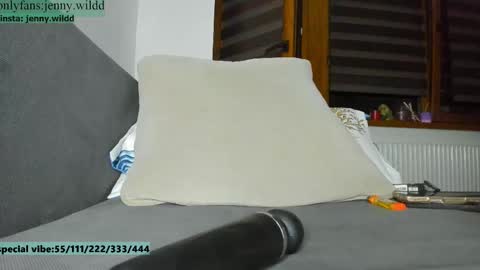 infamous blondiechloe.             Jennyjennywildd online show from 24, 9, 2025