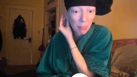 Snapshot of jenovakitty chatting on 28, 11, 2025 Jenn - come to my onlyfans online show from 28, 11, 2025