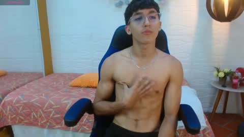 Snapshot of jeremy_job chatting on 5, 12, 2025 Jeremy online show from 5, 12, 2025