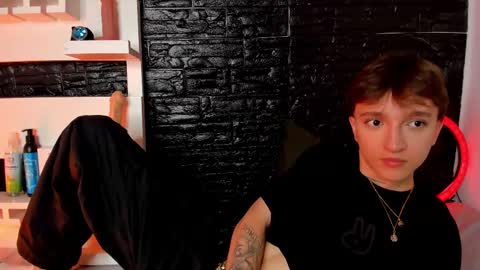 jero independent model online show from 6, 3, 2025