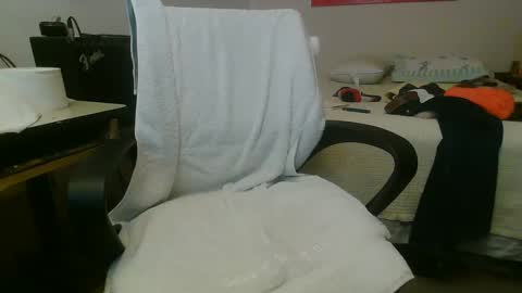 Snapshot of jerrysteinman69 chatting on 1, 2, 2026 Girth Brooks online show from 1, 2, 2026