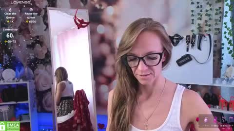 Snapshot of jesica_moon_peachyy chatting on 6, 6, 2026 jesica_moon_peachyy online show from 6, 6, 2026