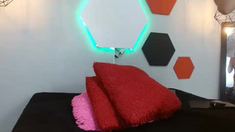 Snapshot of jesiclark chatting on 11, 1, 2025 sofi online show from 11, 1, 2025