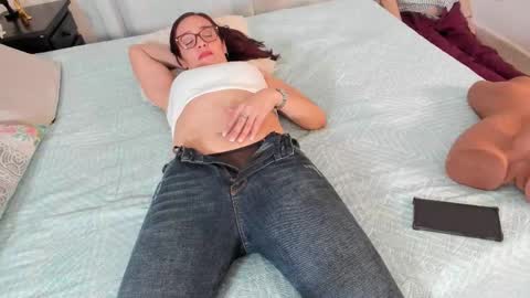 Snapshot of jess1ca_herrera chatting on 12, 9, 2025 jessica herreraToday I will be your devil and you my victim online show from 12, 9, 2025