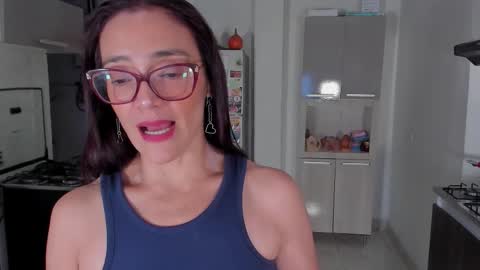 Snapshot of jess1ca_herrera chatting on 17, 11, 2025 jessica herreraToday I will be your devil and you my victim online show from 17, 11, 2025