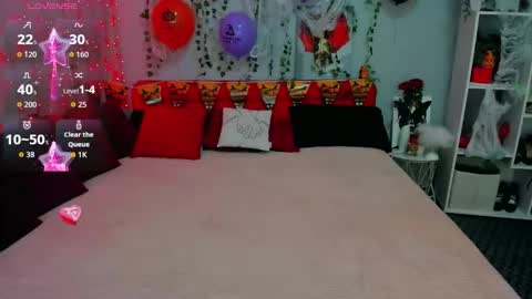 Snapshot of jessabellucci chatting on 4, 11, 2025 Jessa Bellucci online show from 4, 11, 2025