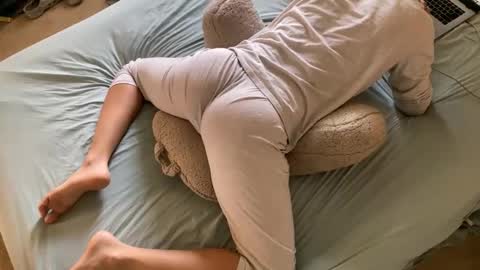 Snapshot of jessesbubble chatting on 7, 10, 2025 Jesse online show from 7, 10, 2025