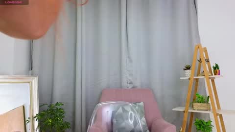 Snapshot of jessey_adams chatting on 26, 1, 2025 bella adams online show from 26, 1, 2025