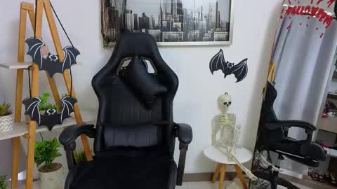 bella  adams online show from 25, 10, 2025