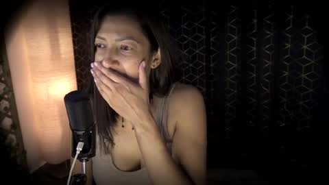 Jessica Gomez online show from 5, 4, 2026