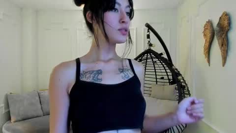 Snapshot of jessi_lemus chatting on 3, 3, 2025 jessi_lemus online show from 3, 3, 2025