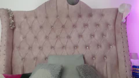 Jessica  online show from 12, 3, 2026