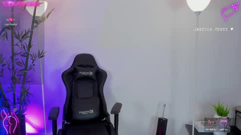  Jessica Pratt  IG jessicaxpratt online show from 19, 2, 2025