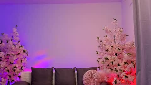 Snapshot of jessiccaburns chatting on 12, 1, 2025 Gloria online show from 12, 1, 2025