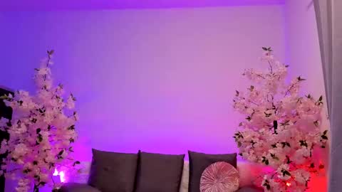 Snapshot of jessiccaburns chatting on 20, 2, 2025 Gloria online show from 20, 2, 2025