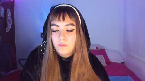 Snapshot of jessie_williams_01 chatting on 9, 1, 2025 Your Sweet Angel online show from 9, 1, 2025