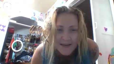 Snapshot of jesskay420 chatting on 23, 10, 2025 Jesskay420 online show from 23, 10, 2025