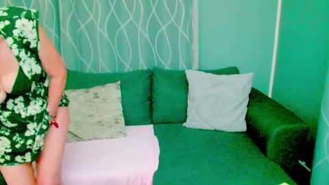 Snapshot of jessy_curt chatting on 21, 10, 2025 jessy curt online show from 21, 10, 2025