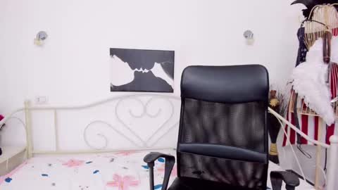 Snapshot of jessystarrr chatting on 1, 2, 2025 Jessy online show from 1, 2, 2025