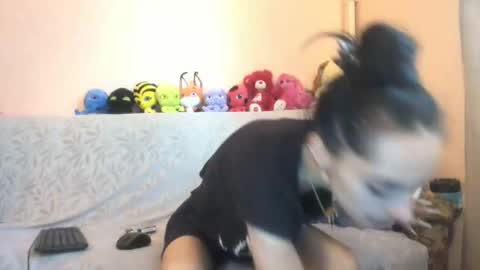 Snapshot of jessystarrr chatting on 19, 10, 2025 Jessy online show from 19, 10, 2025