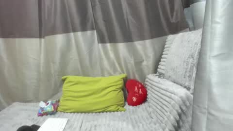 Snapshot of jessystarrr chatting on 24, 11, 2025 Jessy online show from 24, 11, 2025