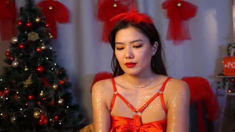 Hi all. My name is Naomi and Im glad to see you in my room  online show from 20, 12, 2024