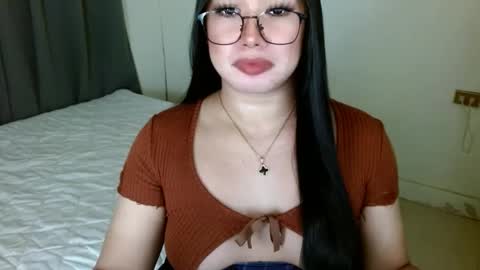 Snapshot of jewel_28 chatting on 19, 12, 2024 Jewel online show from 19, 12, 2024