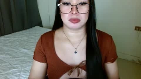 Snapshot of jewel_28 chatting on 19, 12, 2024 Jewel online show from 19, 12, 2024