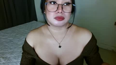 Snapshot of jewel_28 chatting on 5, 1, 2025 Jewel online show from 5, 1, 2025