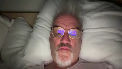 Snapshot of jewlronny chatting on 10, 12, 2024 jewlronny online show from 10, 12, 2024