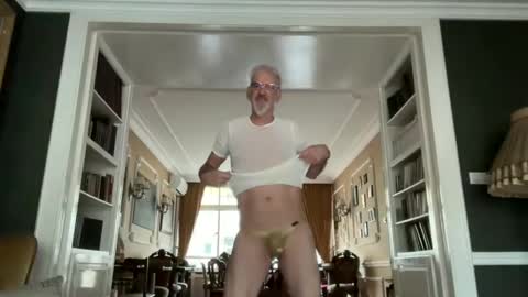 Snapshot of jewlronny chatting on 2, 1, 2025 jewlronny online show from 2, 1, 2025