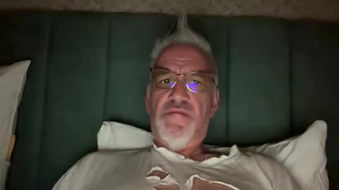 Snapshot of jewlronny chatting on 7, 10, 2025 jewlronny online show from 7, 10, 2025