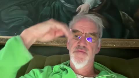 Snapshot of jewlronny chatting on 1, 12, 2025 jewlronny online show from 1, 12, 2025